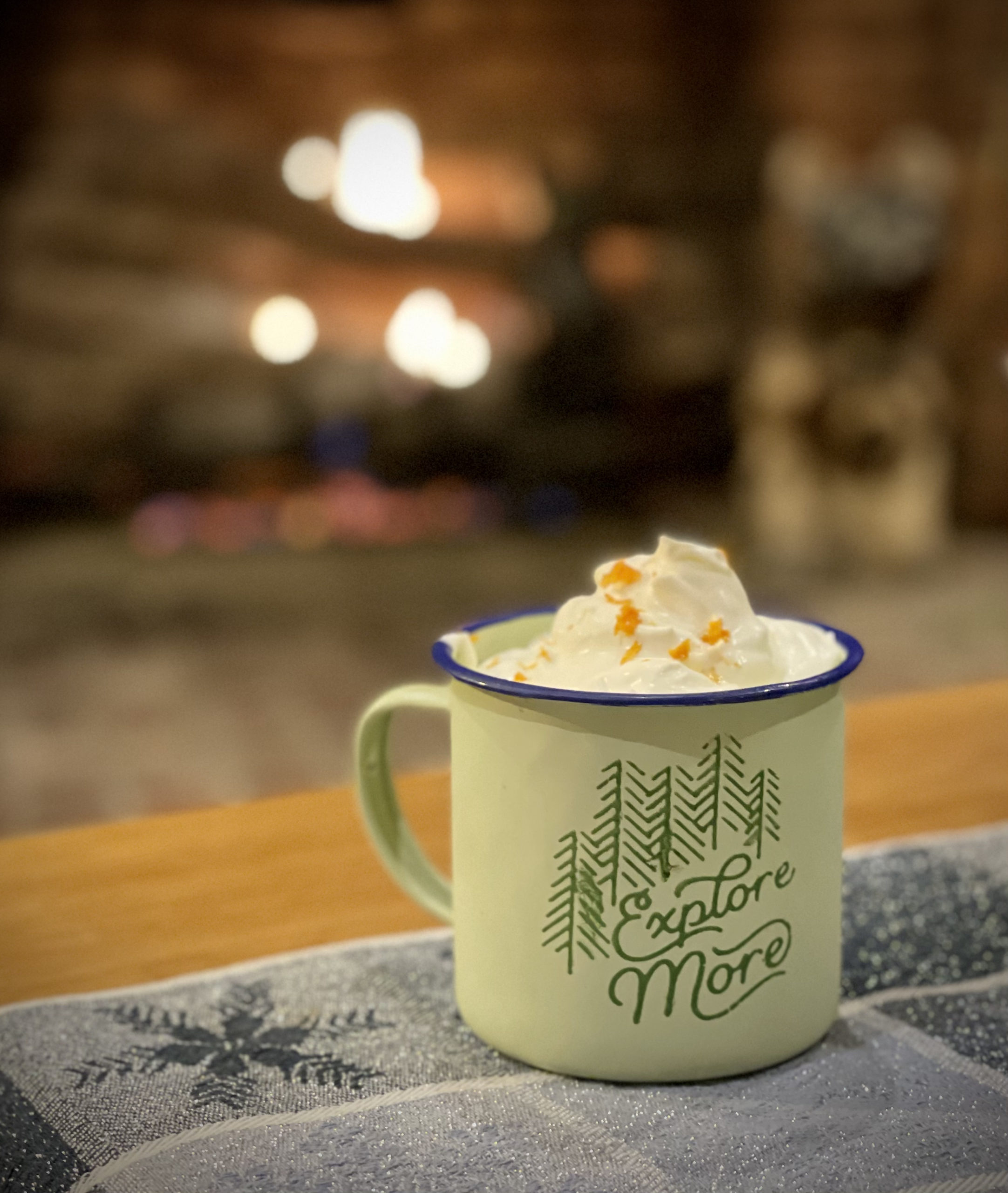 Holiday Hot Chocolate Bar With Homemade Mix Recipe - House of Hawthornes